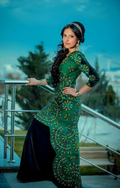 туркменские национальные платья зеленое 2