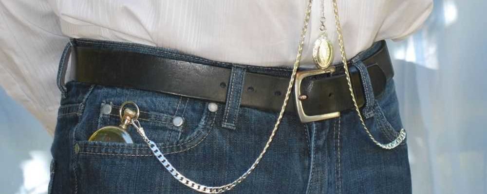 Цепочка на джинсах: название, история появления, как её носить
