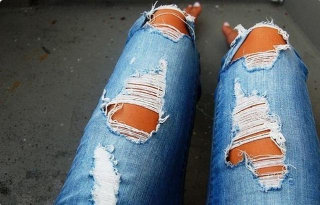 дыры на джинсах