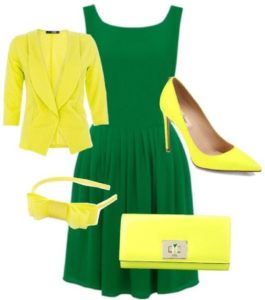 зеленое платье и лимонные аксессуары