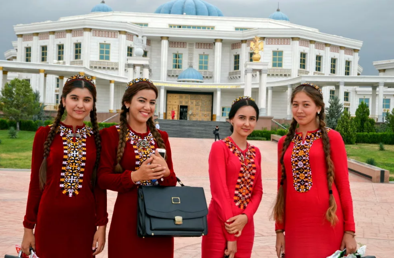 туркменские повседневные платья