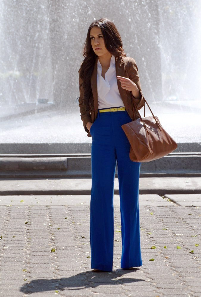 Голубые широкие брюки с чем носить фото женские