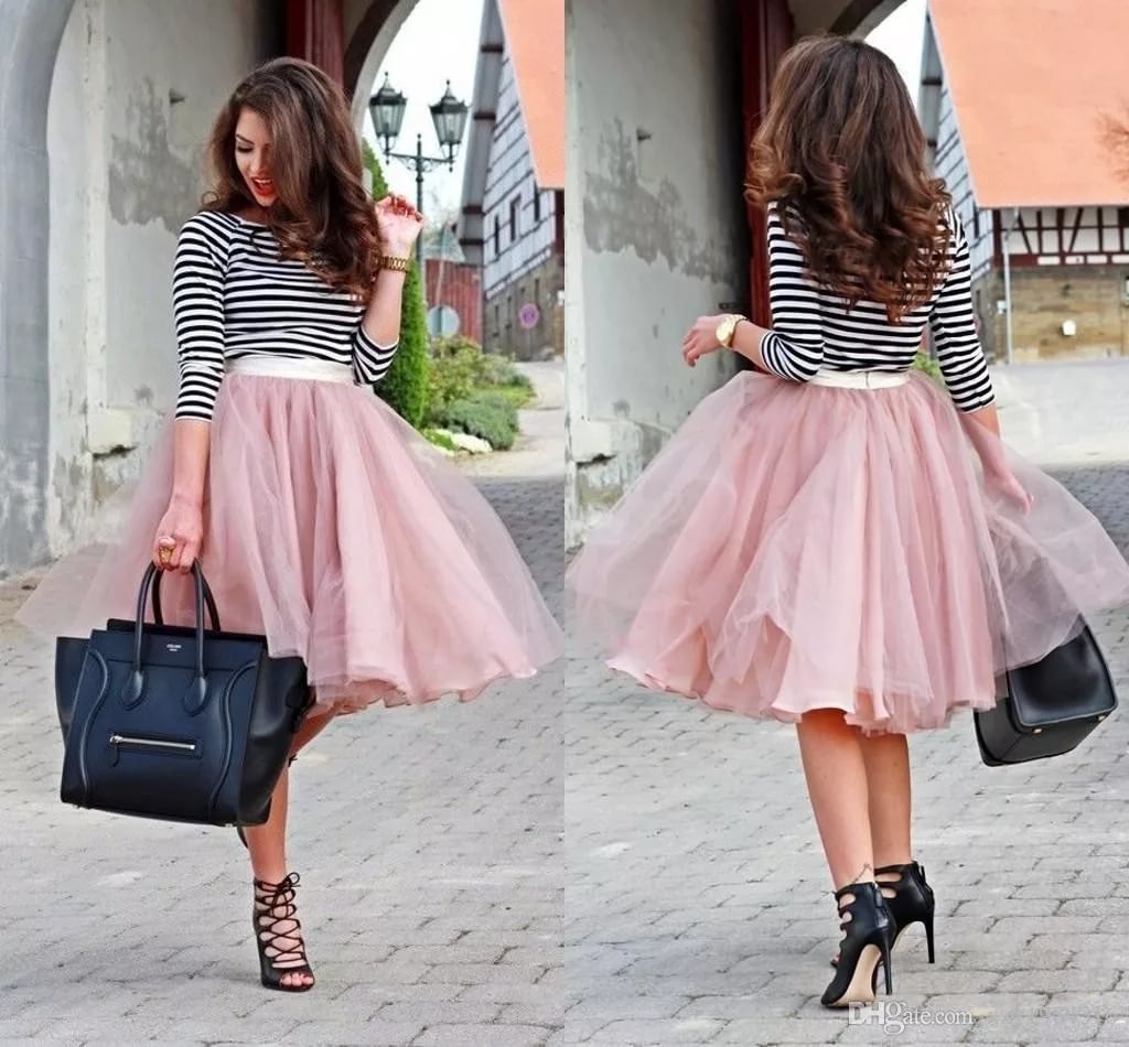 С чем носить розовую юбку