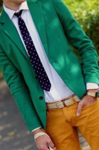 Зеленый мужской костюм: скажите «нет» однообразию