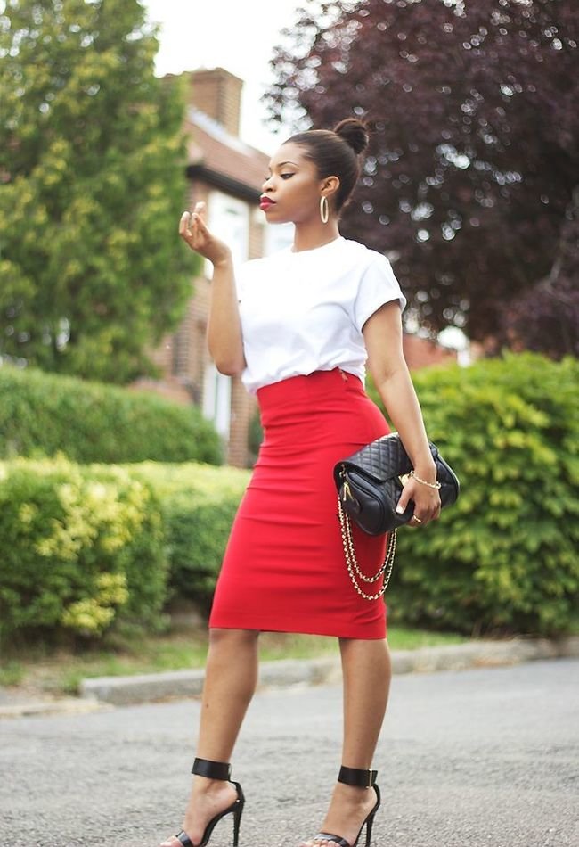 Красная юбка с кофтой