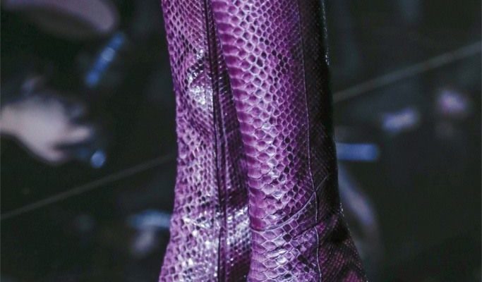 Яркие образы с фиолетовыми сапогами