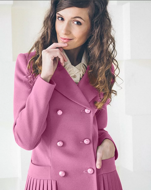 пальто розовое