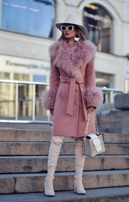 розовое зимнее пальто с мехом