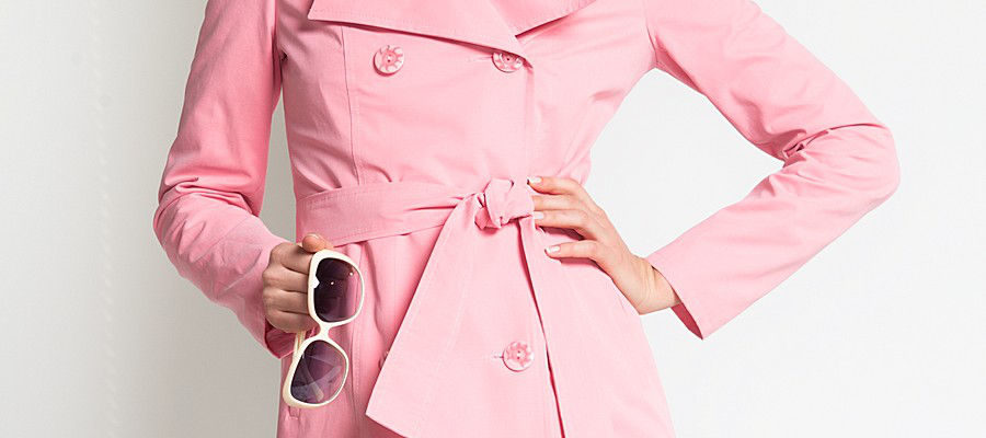 С чем носить розовый тренч, как создать стильный образ