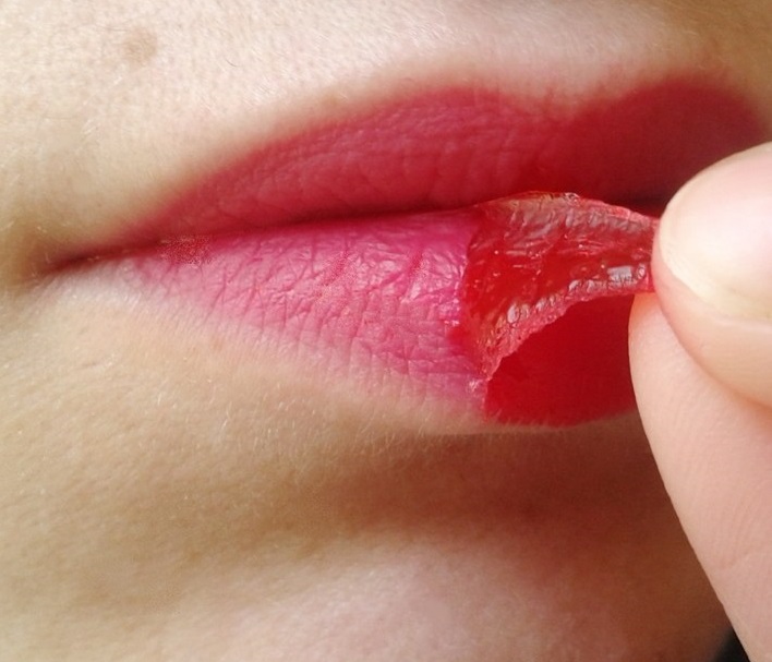 Тинт для губ — находка для любительниц естественного макияжа
