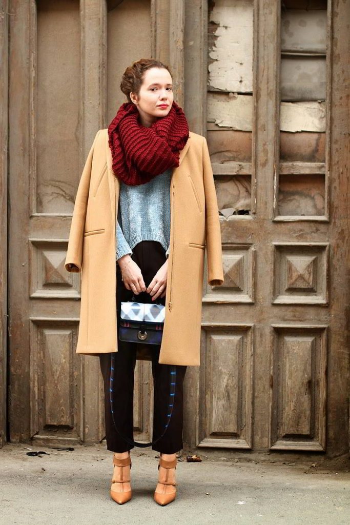 Классика женского стиля — бежевое пальто