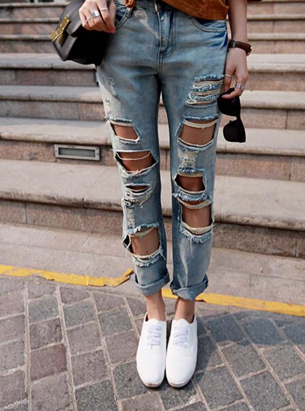Рваные джинсы