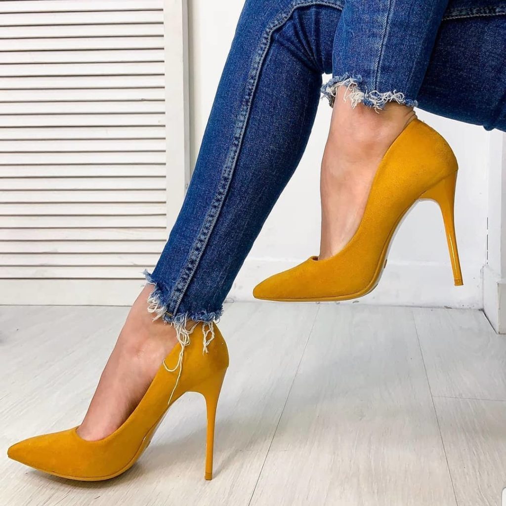 С чем носить желтые туфли: создайте неповторимый стиль
