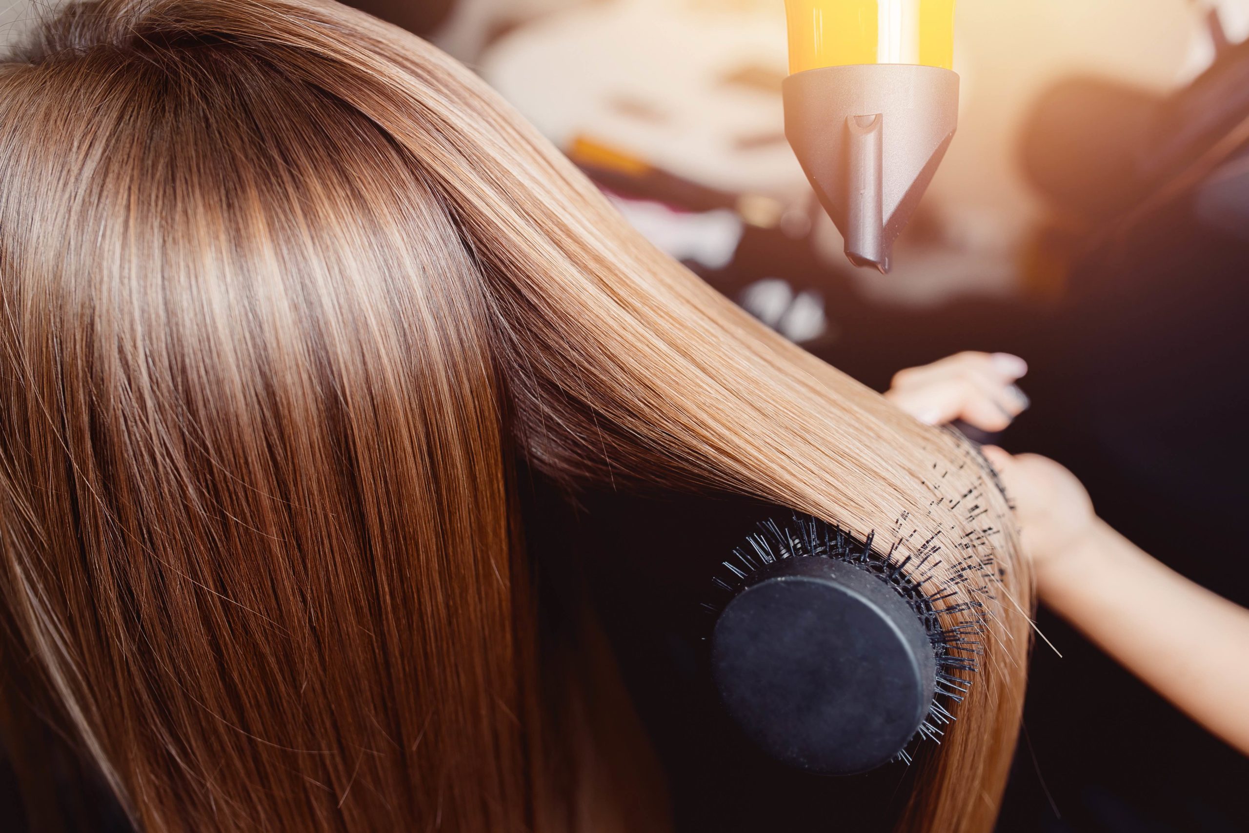 Как кератиновое выпрямление влияет на цвет волос